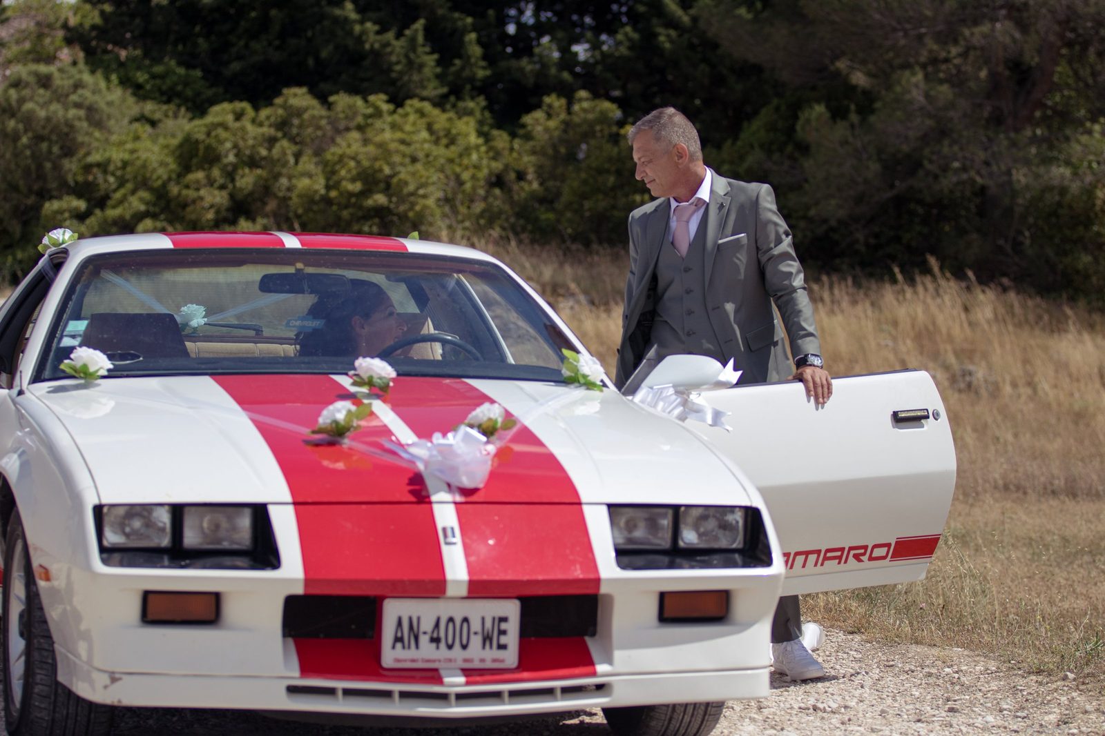 Chevrolet Camaro décorée pour le mariage, Alpilles